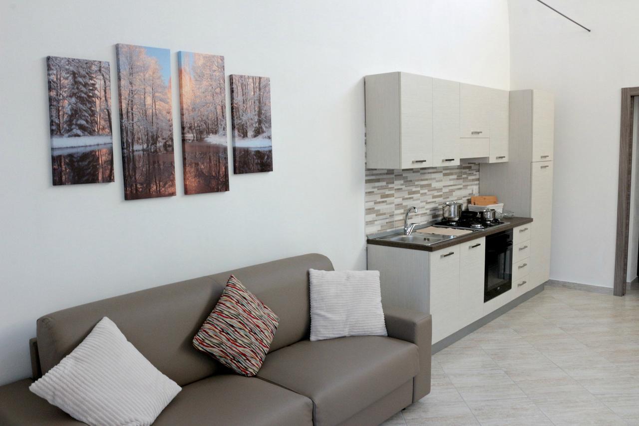 Paradeisos Residence Sas Somma Lombardo Extérieur photo