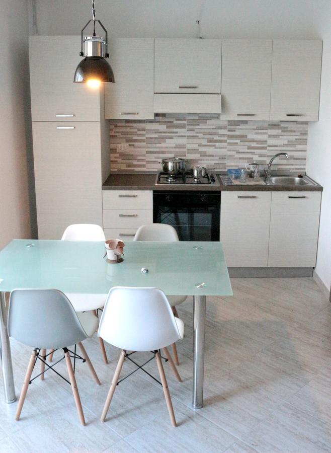 Paradeisos Residence Sas Somma Lombardo Extérieur photo