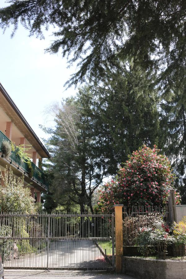 Paradeisos Residence Sas Somma Lombardo Extérieur photo
