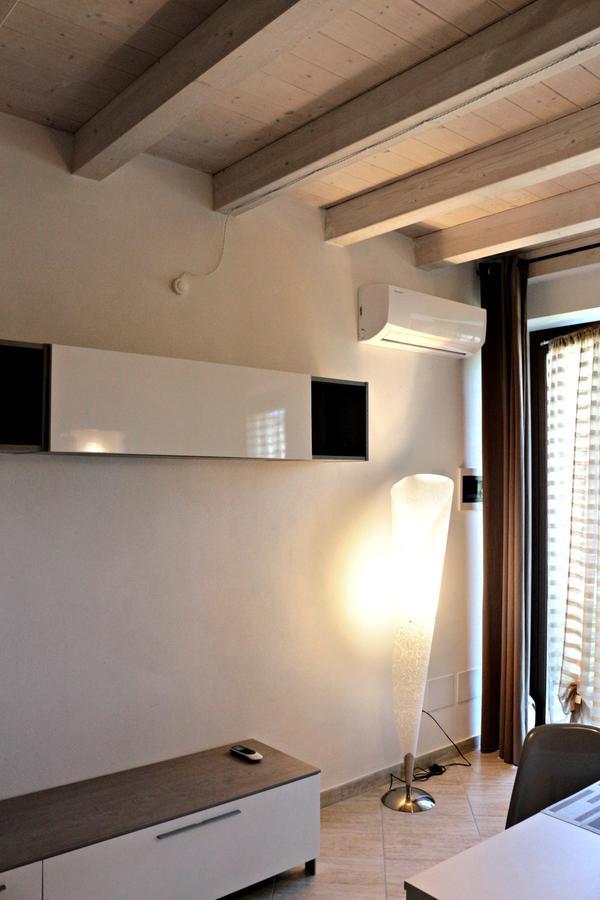 Paradeisos Residence Sas Somma Lombardo Extérieur photo