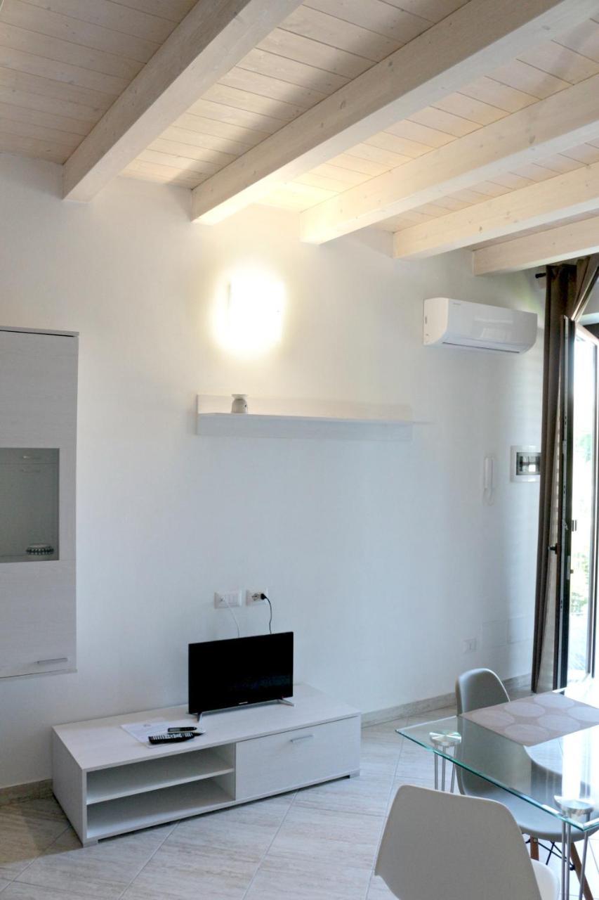 Paradeisos Residence Sas Somma Lombardo Extérieur photo
