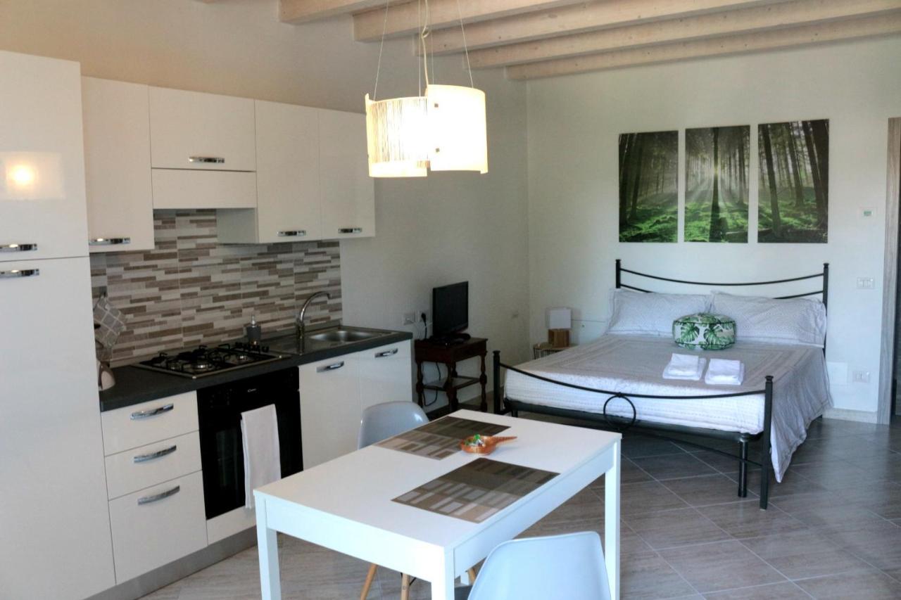 Paradeisos Residence Sas Somma Lombardo Extérieur photo