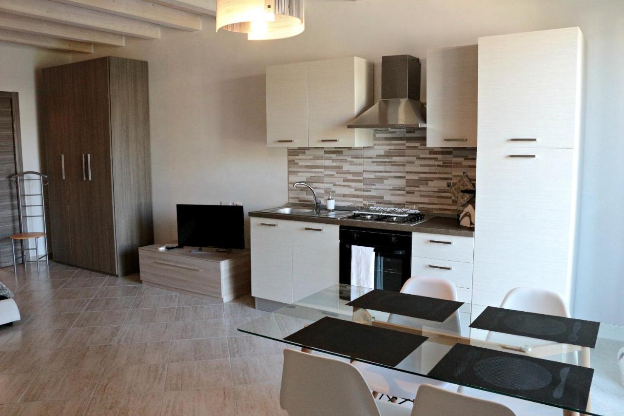 Paradeisos Residence Sas Somma Lombardo Extérieur photo