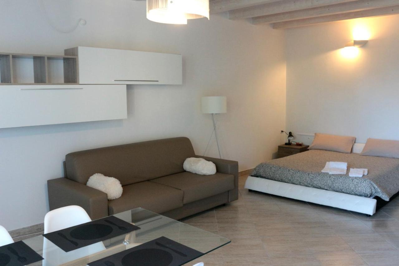 Paradeisos Residence Sas Somma Lombardo Extérieur photo