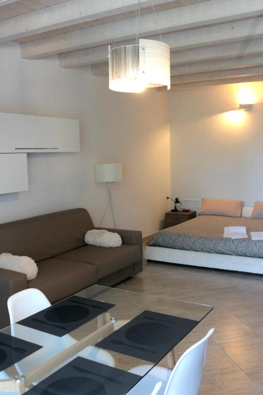 Paradeisos Residence Sas Somma Lombardo Extérieur photo